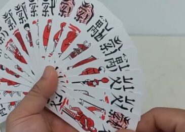 Tổ tôm là một trò chơi bài dân gian phổ biến ở miền Bắc