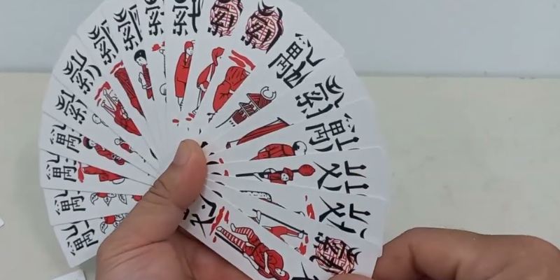 Tổ tôm là một trò chơi bài dân gian phổ biến ở miền Bắc
